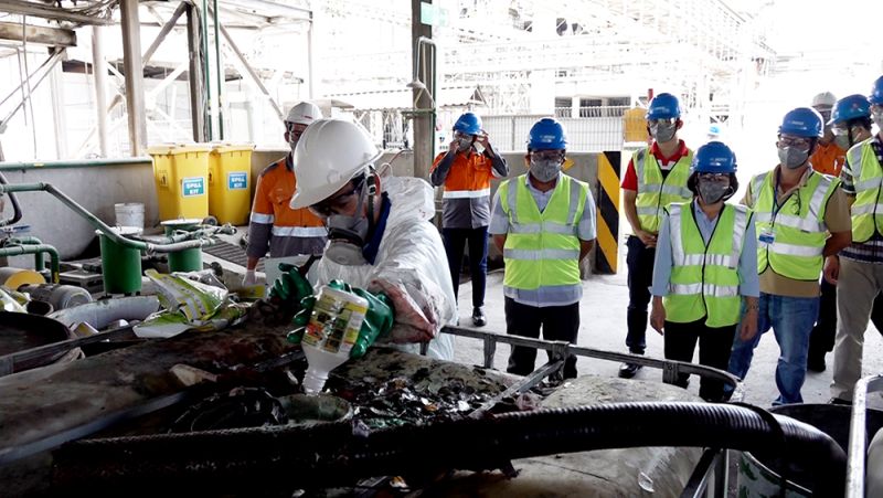 An Giang: Tiêu huỷ số lượng lớn thuốc bảo vệ thực vật chứa chất cấm