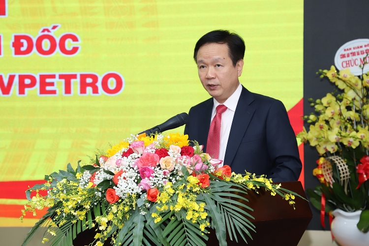 Đồng chí Vũ Mai Khanh - tân Bí thư Đảng ủy, Tổng Giám đốc Vietsovpetro phát biểu nhận nhiệm vụ