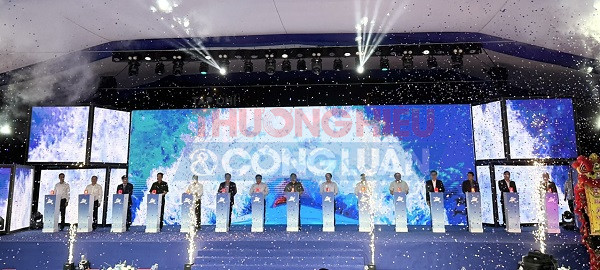 Thủ tướng dự lễ khởi công dự án đầu tư XD&KD cơ sở hạ tầng KCN Xuân Cầu - Hải Phòng