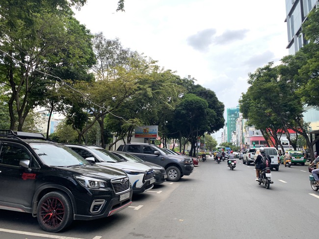 Thành phố Hồ Chí Minh muốn thí điểm thu phí đỗ ô tô bằng ETC