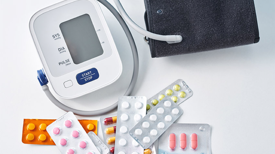 Dùng thuốc theo chỉ định để kiểm soát huyết áp, ngăn ngừa biến chứng Dùng thuốc theo chỉ định để kiểm soát huyết áp, ngăn ngừa biến chứng