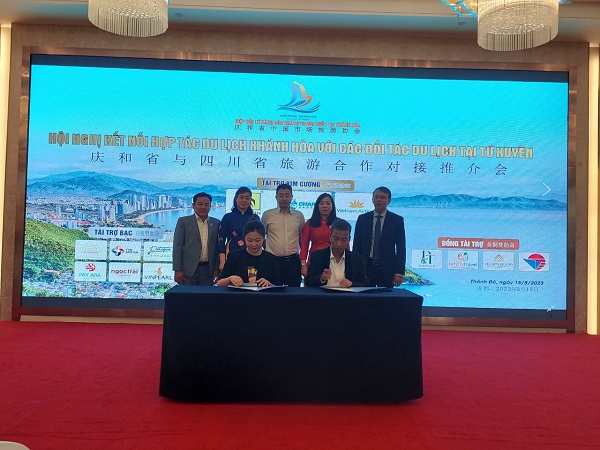 Ký kết hợp tác giữa các doanh nghiệp du lịch Khánh Hòa và Trung Quốc