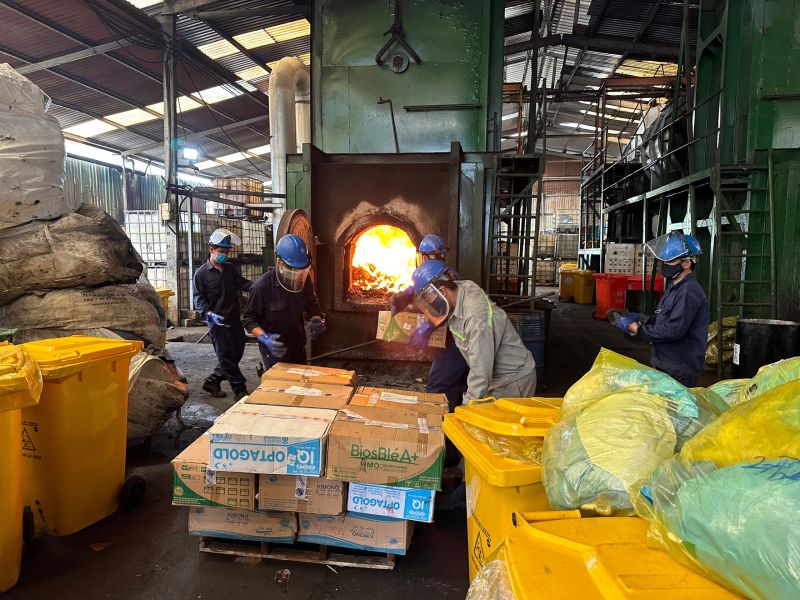 TP. HCM: Tiêu hủy 900 đơn vị sản phẩm hàng hóa vi phạm