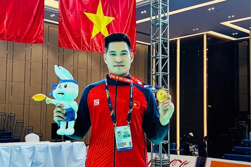Vận động viên Nguyễn Duy Tuyến giành Huy chương Vàng tại SEA Games 32