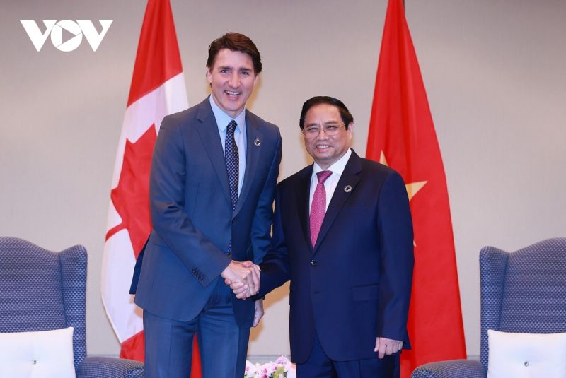 Thủ tướng Phạm Minh Chính gặp Thủ tướng Canada Justin Trudeau.