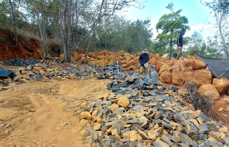 Tăng cường kiểm tra, xử tình trạng khai thác khoáng sản trái phép tại một số địa phương. Ảnh Hoành Sơn (Báo Gia Lai)