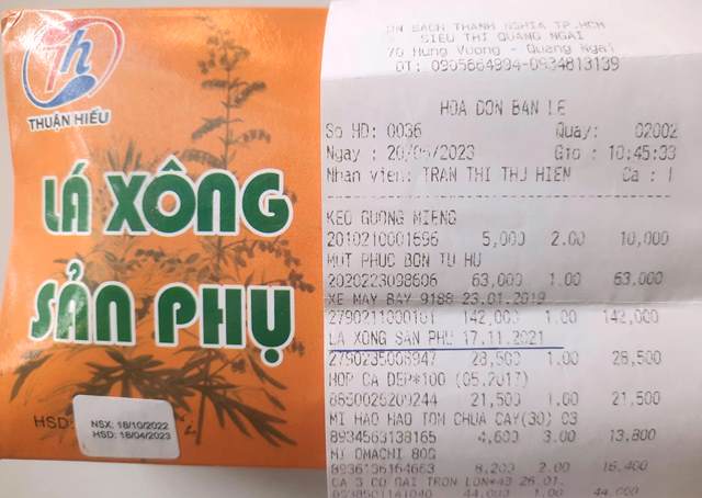 Sản phẩm hết hạn nhưng khi khách hàng mua nhân viên siêu thị Quảng Ngãi vẫn bán như bình thường. (Hóa đơn có tên sản phẩm đã hết hạn hơn 01 tháng trời tại siêu thị)