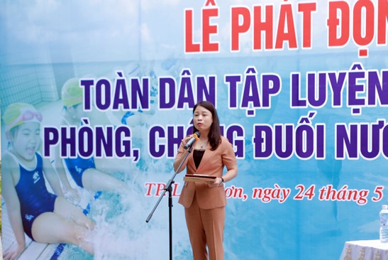 Lãnh đạo UBND thành phố Lạng Sơn phát biểu