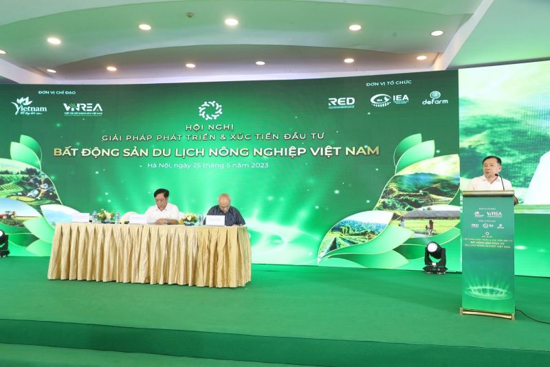 TS. Nguyễn Văn Khôi, Chủ tịch Hiệp hội Bất động sản Việt Nam phát biểu tại hội nghị.