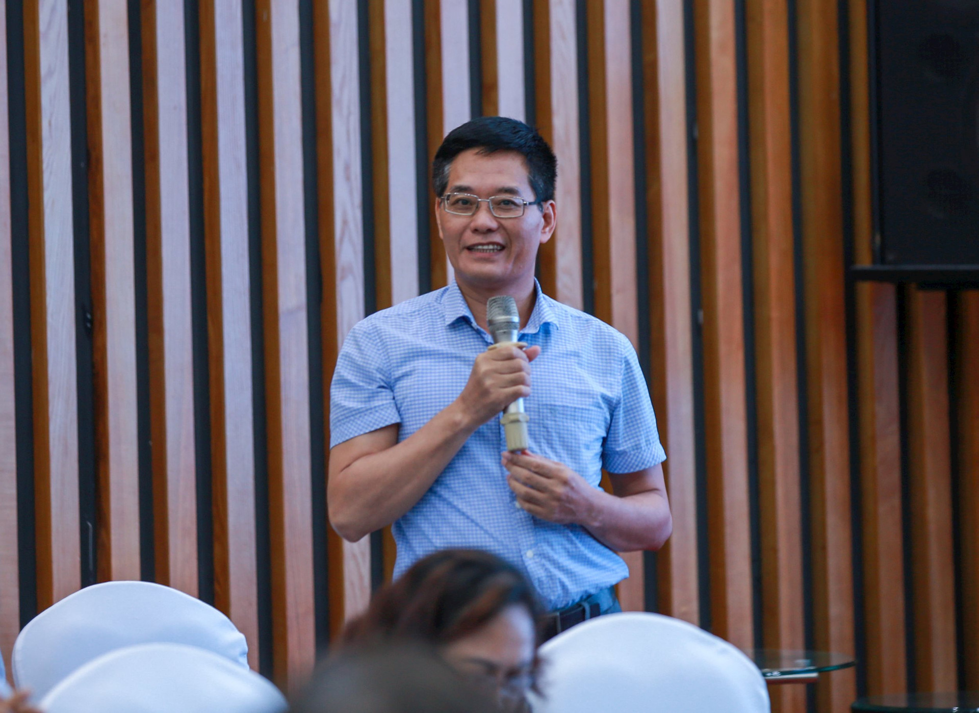 Ông Nguyễn Văn Sơn - Giảng viên tại Đại học Thủy lợi  chia sẻ ý kiến tại Diễn đàn