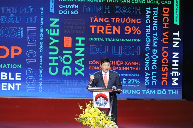 Ông Trương Gia Bình - Chủ tịch Tập đoàn FPT phát biểu tại sự kiện - Ảnh: VGP/HM