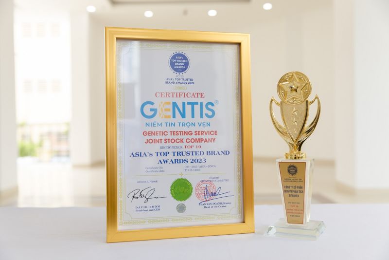 Cúp và chứng nhận GENTIS đạt danh hiệu Top 10 Thương hiệu uy tín hàng đầu Châu Á 2023