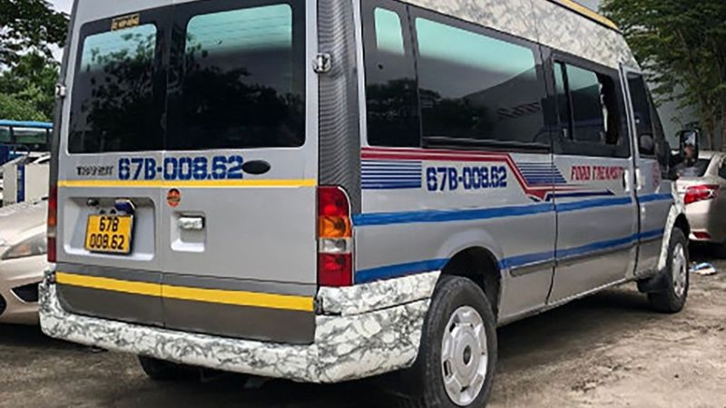 TP. Hồ Chí Minh: Bắt nhóm đối tượng giả xe trung chuyển đón khách để cướp tải sản