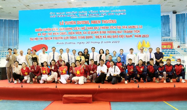 Bình Dương tuyên dương, khen thưởng các VĐV, HLV tiêu biểu tại SEA Games 32