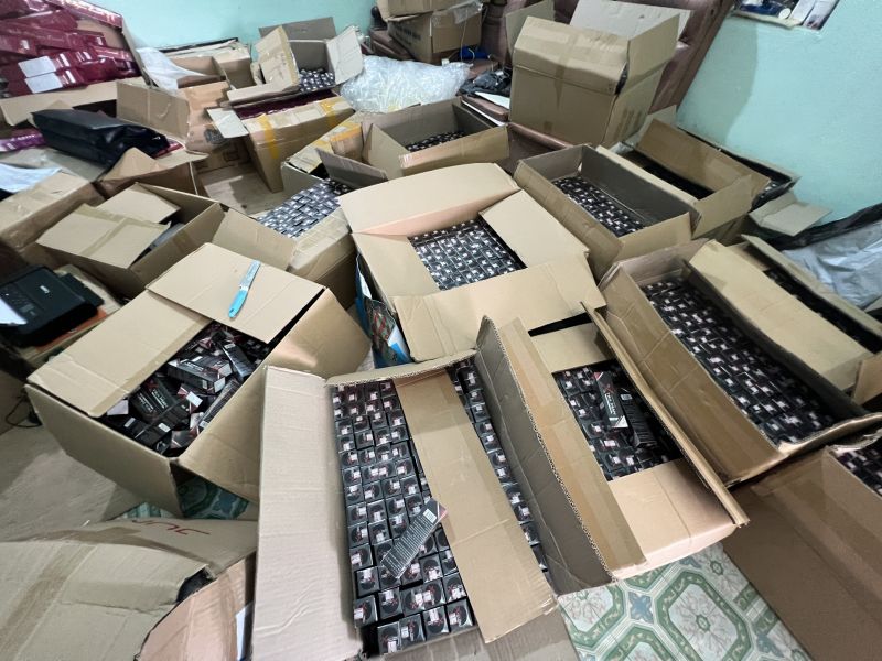 Lực lượng QLTT Hà Nội: Tạm giữ gần 12.000 sản phẩm thực phẩm chức năng nghi hàng giả