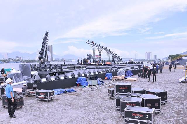 Lễ hội pháo hoa quốc tế Đà Nẵng (DIFF 2023) sẽ chính thức diễn ra vào tối 2/6 tại TP. biển Đà Nẵng, địa phương này đang gấp rút hoàn thành các hạng mục cuối cùng cho sự kiện đặc biệt quan trọng.