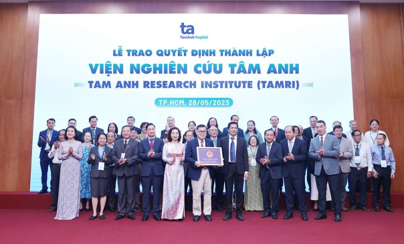 Sở Khoa học và Công nghệ Thành phố Hồ Chí Minh trao quyết định thành lập Viện Nghiên cứu Tâm Anh