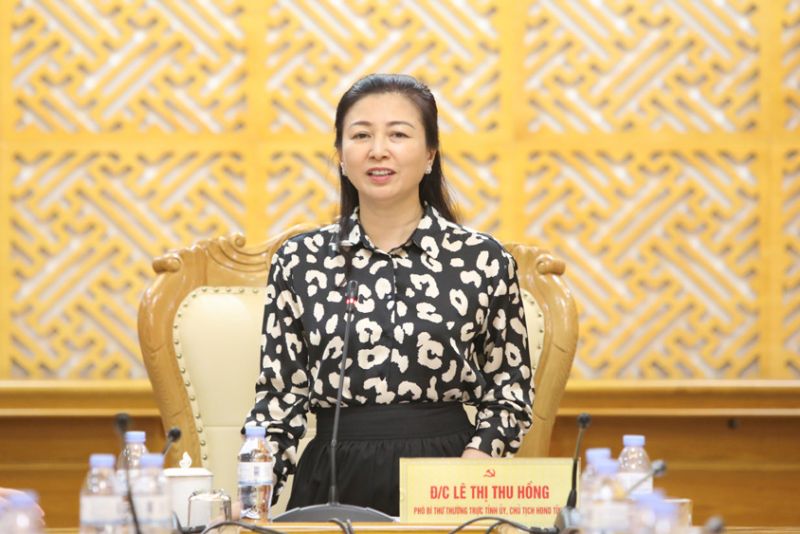 Bà Lê Thị Thu Hồng, Phó Bí thư Thường trực Tỉnh ủy, Chủ tịch HĐND tỉnh chủ trì hội nghị.