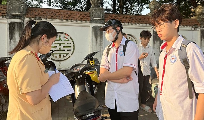 Lực lượng CSGT Công an TP Thanh Hóa xử lý các trường hợp học sinh, thanh, thiếu niên vi phạm trật tự, an toàn giao thông (tháng 5-2023).