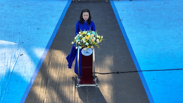 Bà Nguyễn Quỳnh Nga, Chủ tịch Hội LHPN tỉnh Khánh Hòa phát biểu khai mạc