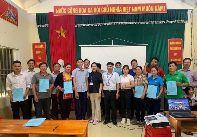 12 cơ sở kinh doanh dịch vụ ăn uống Homestay tại Điểm du lịch cộng đồng thôn Nậm Hồng, xã Thông Nguyên, huyện Hoàng Su Phì, tỉnh Hà Giang tham gia mô hình điểm an toàn thực phẩm có kiểm soát