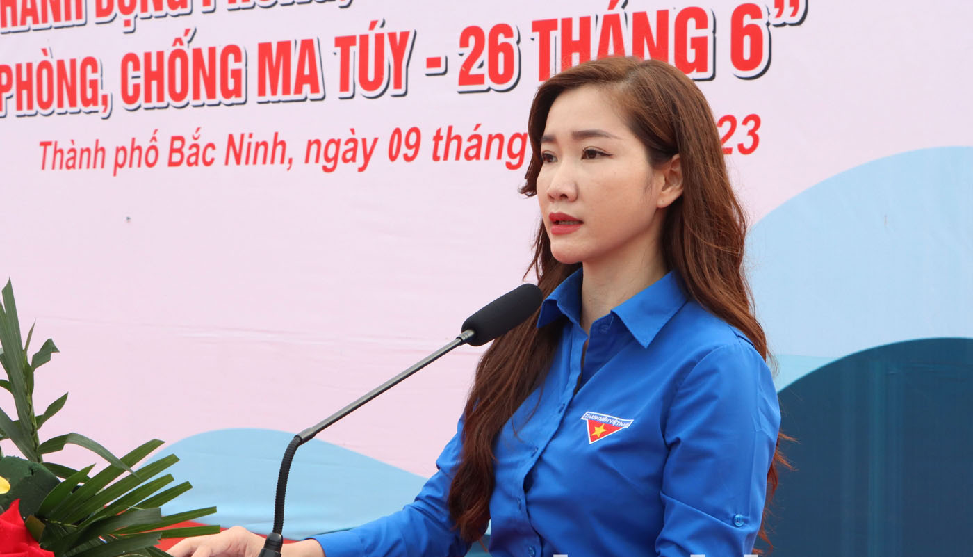 Bí thư Thành Đoàn Bắc Ninh Trần thu Hà phát biểu tại buổi lễ