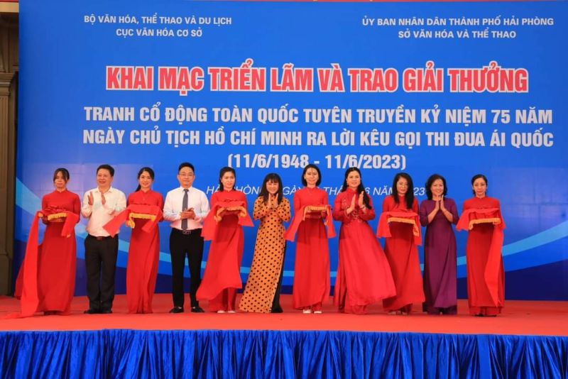 Lễ khai mạc Triển lãm và trao giải thưởng tranh cổ động Lời kêu gọi ai quốc của Hồ Chí Minh