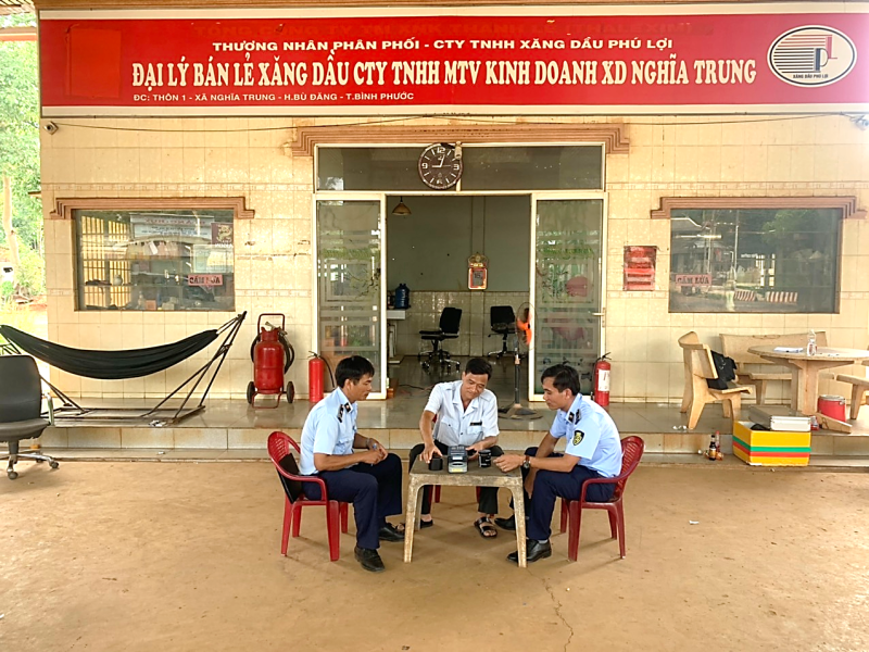 Bình Phước: Vi phạm trong kinh doanh xăng dầu, 3 cơ sở bị xử phạt 45 triệu đồng