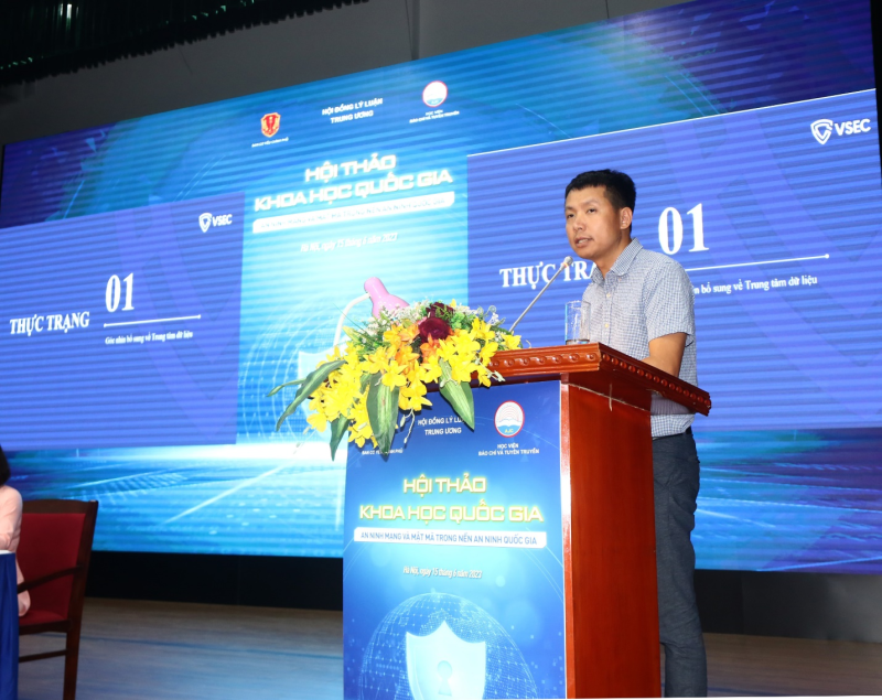 Ông Trương Đức Lượng, Tổng Giám đốc Công ty Cổ phần An ninh mạng Việt Nam (VSEC) tham luận tại Hội thảo về “Đảm bảo an ninh cho Trung tâm dữ liệu”