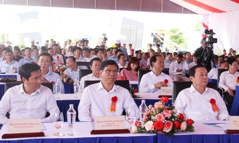 Phó Thủ tướng Chính phủ Trần Hồng Hà dự lễ khởi công cầu Phước An