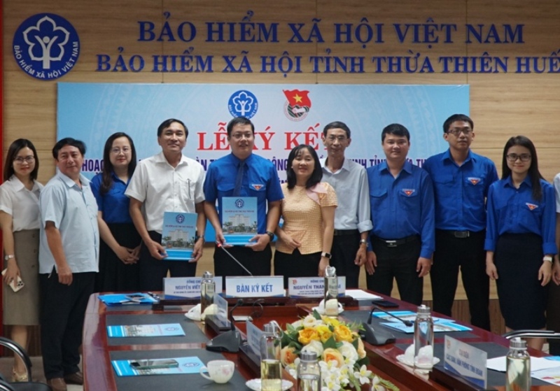 BHXH Thừa Thiên Huế ký kết phối hợp với Tỉnh Đoàn