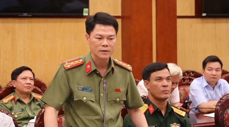 Thượng tá Nguyễn Hữu Mạnh, Phó Giám đốc Công an tỉnh Thanh Hóa phát biểu tại buổi làm việc