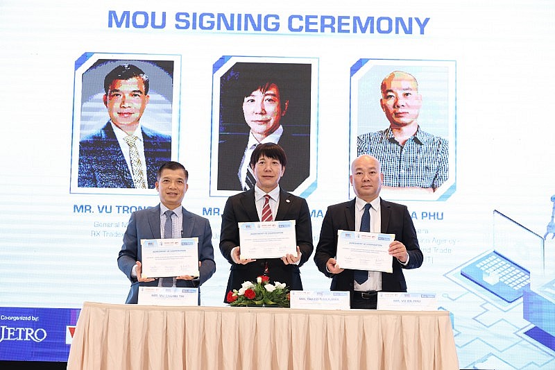 Ký kết thỏa thuận hợp tác tổ chức “Triển lãm Công nghiệp hỗ trợ Việt Nam - Nhật Bản” (SIE) lần thứ 10 tại Hà Nội và “Triển lãm công nghệ chế tạo phụ tùng công nghiệp tại Việt Nam” (VME) lần thứ 14