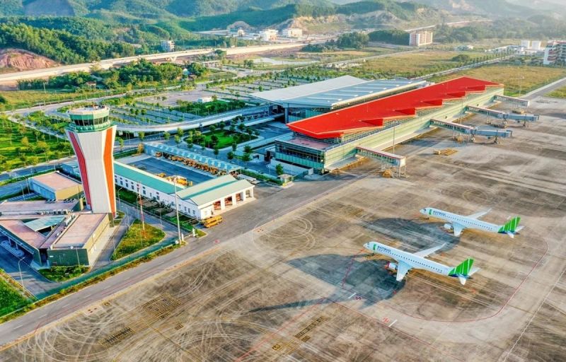 Cảng hàng không Vân Đồn là dự án được đầu tư theo hình thức xã hội hóa sân bay đầu tiên tại nước ta (Ảnh: VOV)