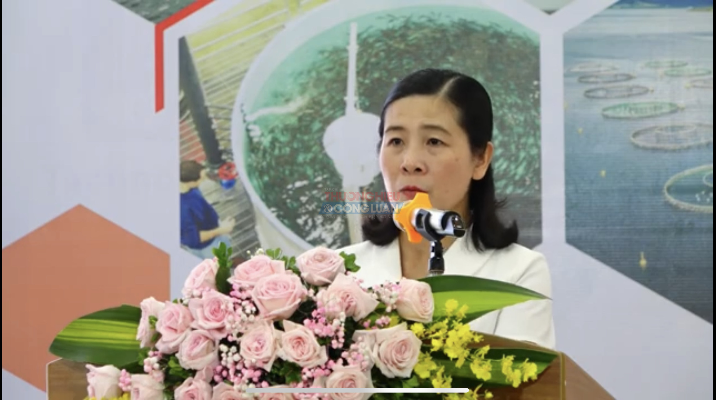 Bà Phạm Thị Sen Quỳnh Phó giám đốc Sở Khoa học và Công nghệ Hải Phòng phát biểu tại hội thảo