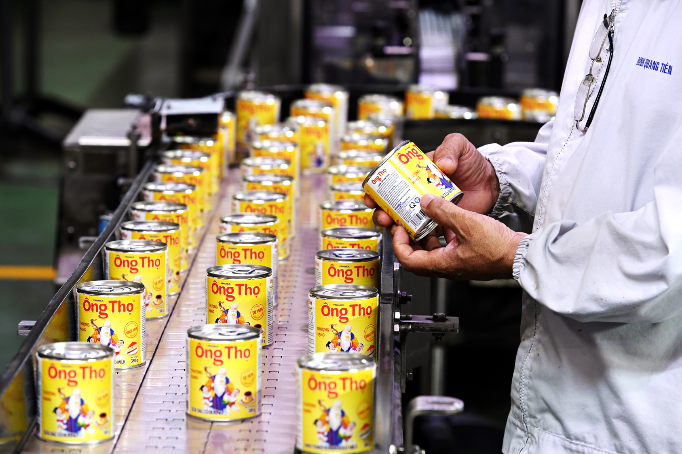 Sữa đặc Ông Thọ - sản phẩm sữa “quốc dân” của Vinamilk với hơn 1 triệu sản phẩm được sản xuất mỗi ngày, phục vụ cho thị trường trong nước và hiện đã có mặt tại 35 quốc gia