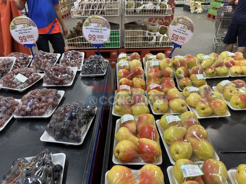 Nho đen, đỏ không hạt và Lê Nam Phi tại Mega Maket Hồng Bàng Hải Phòng