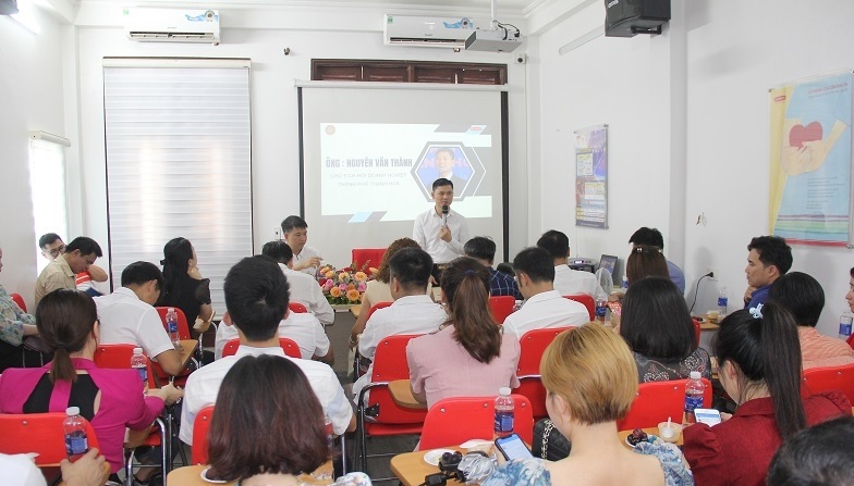 Chủ tịch Hiệp hội doanh nghiệp TP Thanh Hóa Nguyễn Văn Thành phát biểu tại buổi kết nối với Công ty TNHH MTV tư vấn tài chính Toàn Thắng.