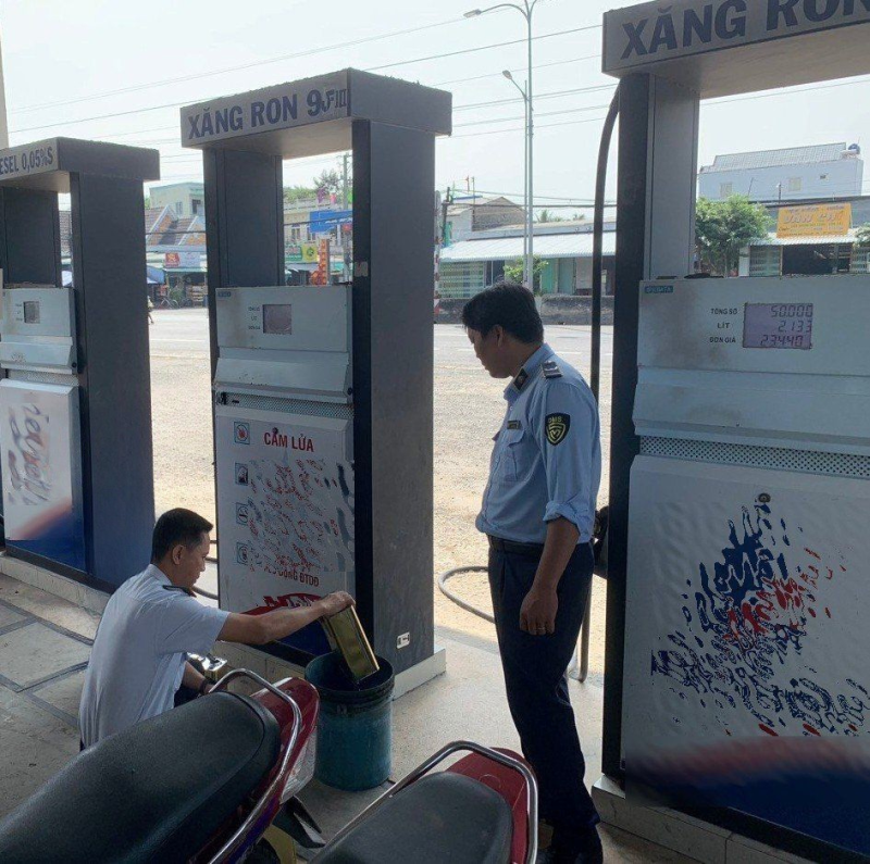 Tiền Giang: Kinh doanh xăng không đảm bảo chất lượng, một cơ sở bị xử phạt gần 150 triệu đồng
