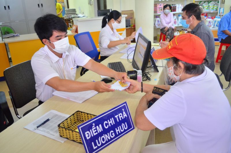 Hiện cả nước đang có hơn 3,3 triệu người hưởng lương hưu và trợ cấp bảo hiểm xã hội hằng tháng