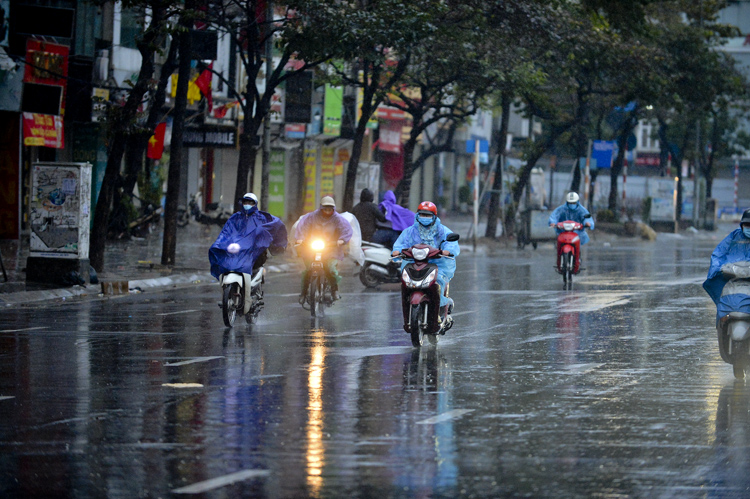 Tây Nguyên và Nam Bộ có mưa dông vào chiều tối