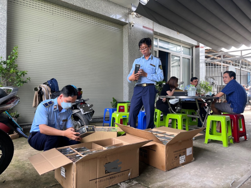 Đồng Tháp: Phát hiện cơ sở kinh doanh mỹ phẩm nhập lậu
