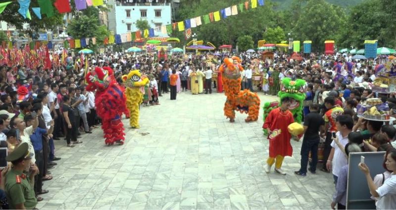 Lễ hội đền Bảo Hà được tổ chức theo nghi lễ truyền thống đậm đà bản sắc dân tộc