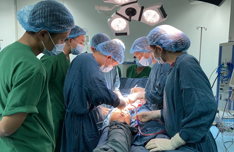 Bảng lương mới từ tháng 7/2023 của bác sĩ, y sĩ, y tá