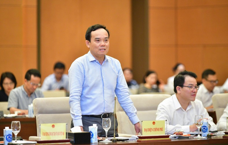 Phó thủ tướng Trần Lưu Quang phát biểu ý kiến tại cuộc họp