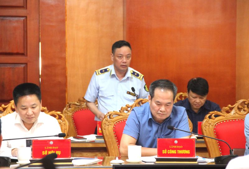 Lãnh đạo Cục Quản lý thị trường Lạng Sơn thông tin một số nội dung báo chí quan tâm