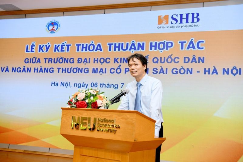 GS.TS Phạm Hồng Chương – Hiệu trưởng Trường Đại học KTQD kỳ vọng mối quan hệ hợp tác giữa hai bên sẽ ngày càng phát triển sâu rộng