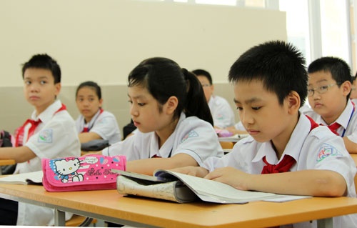 Hôm nay, thành phố Hà Nội tổ chức tuyển sinh trực tuyến học sinh lớp 6