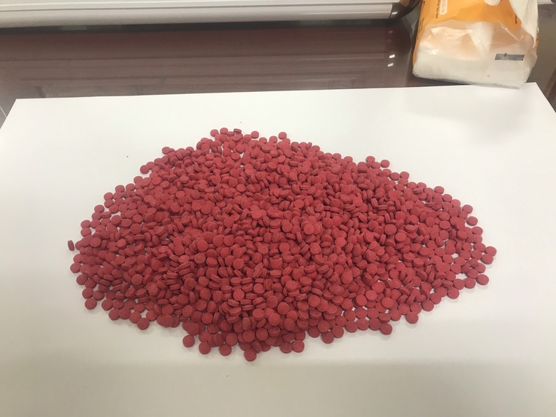 Tang vật thu giữ gồm 6000 viên hồng phiến có trọng lượng 531,91 gam là chất ma túy Methamphetamine