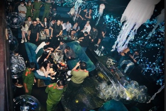 TP. Hồ Chí Minh: Thu giữ hơn 4.000 bình khí cười các loại